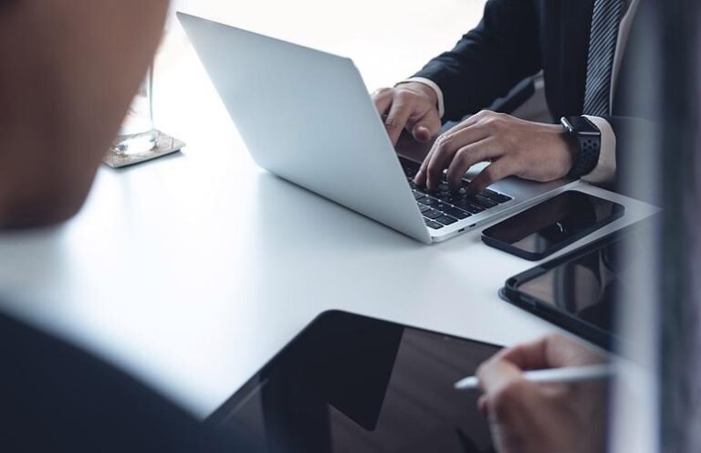 55d2eb12f409063c1e2ee58369bfc23f